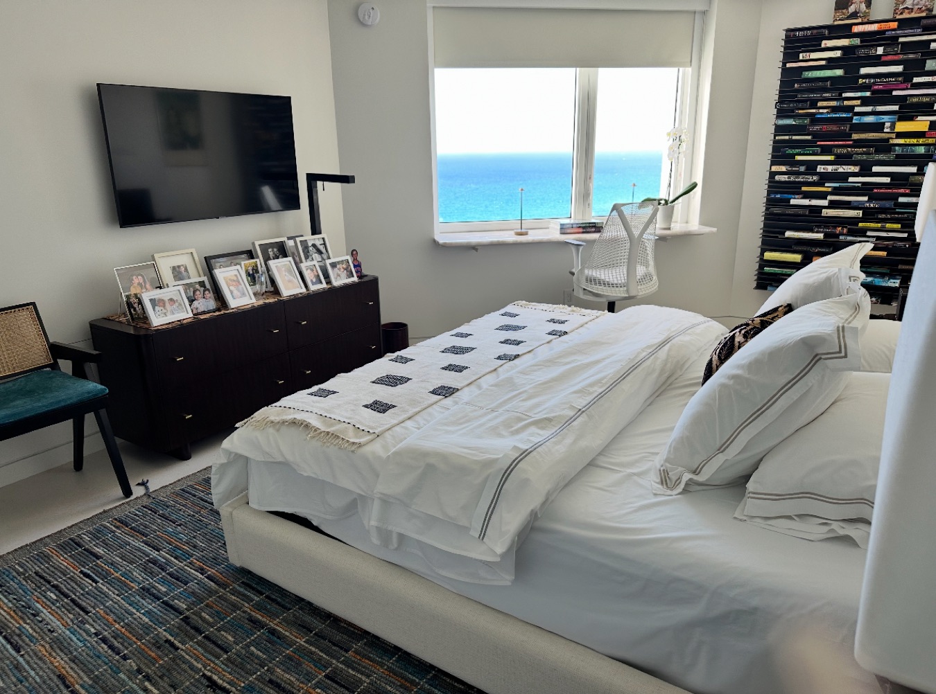 Renovated 1970s Boca Raton Condominium, Boca Raton, Florida, interior by Scott Himmel & Co., image 16