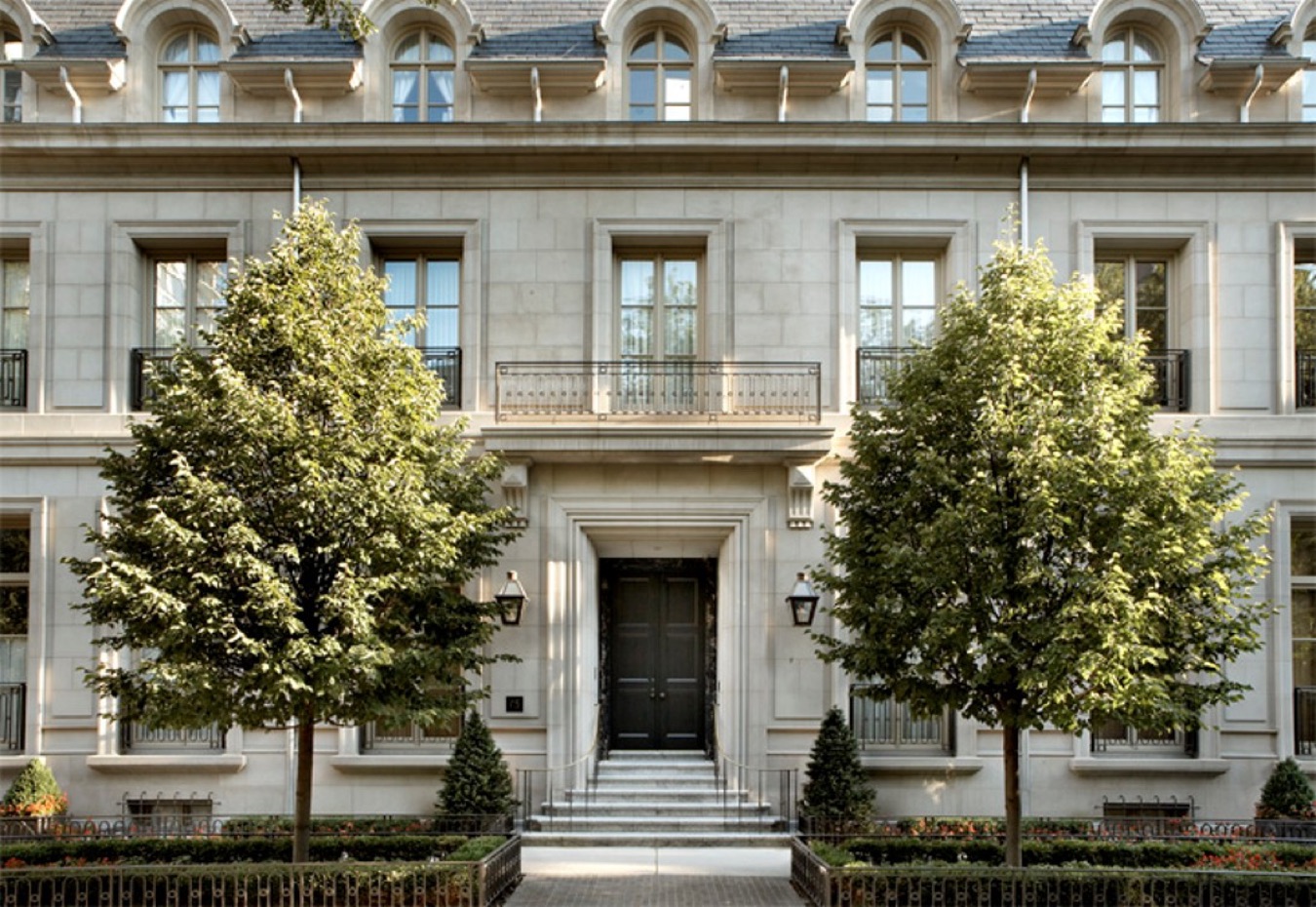 New Chicago Gold Coast Home, Gold Coast, Chicago. Interior by Scott Himmel & Co.