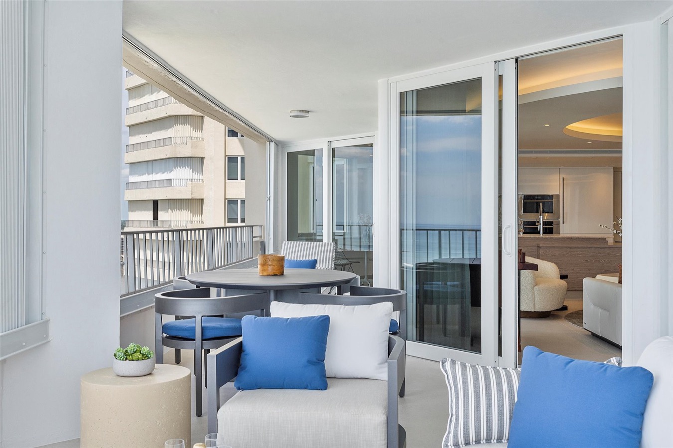 Renovated 1970s Boca Raton Condominium, Boca Raton, Florida, interior by Scott Himmel & Co., image 17